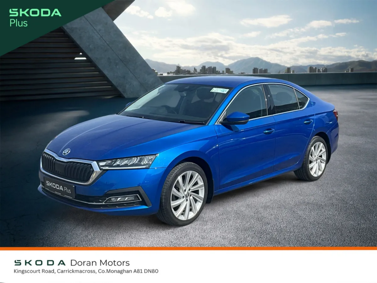 Skoda Octavia Hatchback, Diesel, 2023, Blue
