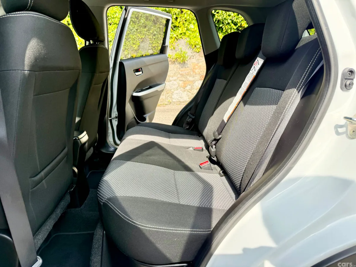 Suzuki Vitara SUV, Diesel, 2016, White
