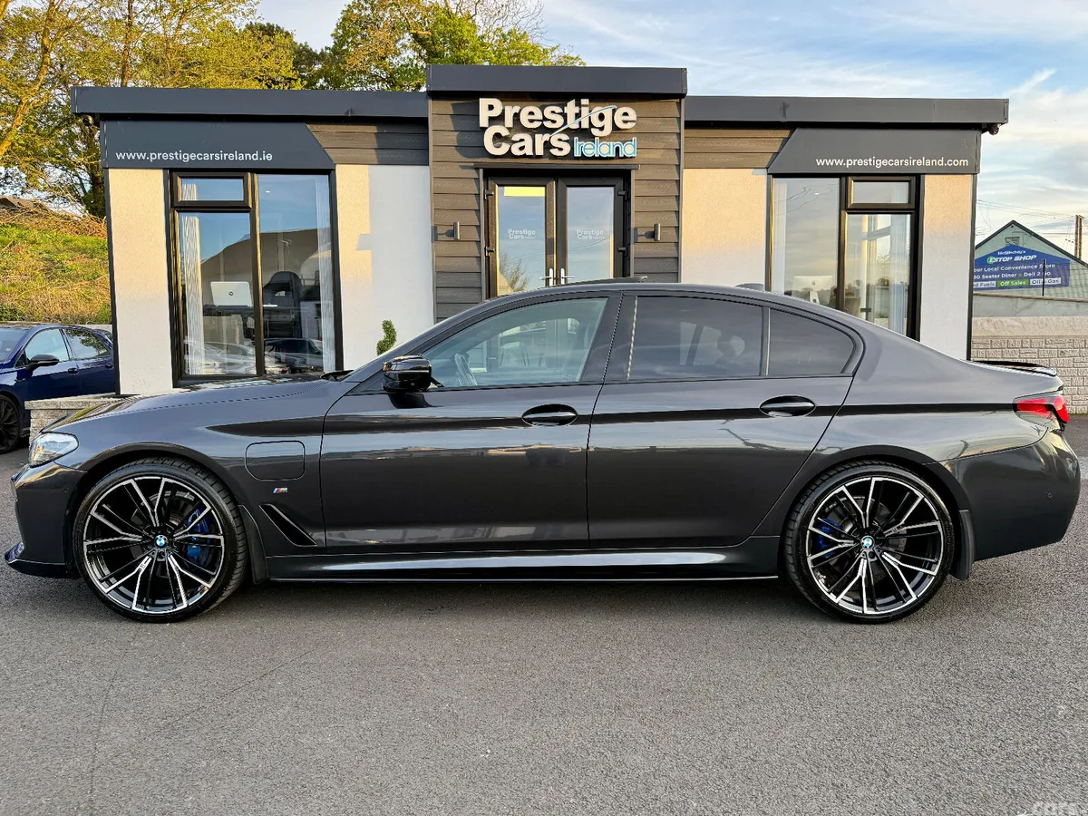 BMW 5-Series Saloon, Petrol Plug-in Hybrid, 2021, Grey
