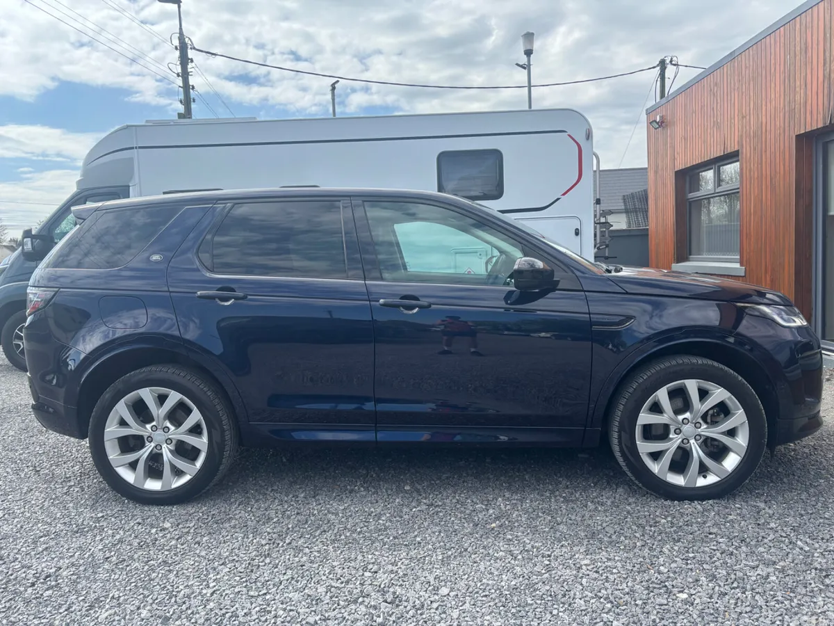Land Rover Discovery SUV, Petrol Hybrid, 2022, Blue