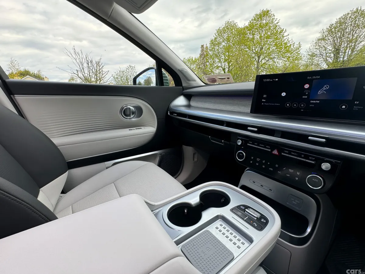 Hyundai IONIQ 9 MPV, Electric, 2026, Green