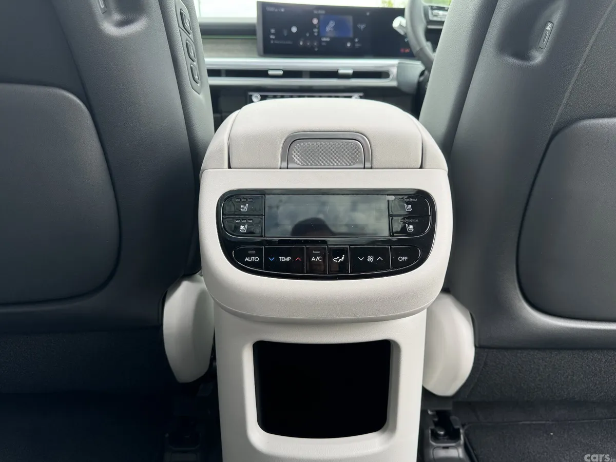 Hyundai IONIQ 9 MPV, Electric, 2026, Green