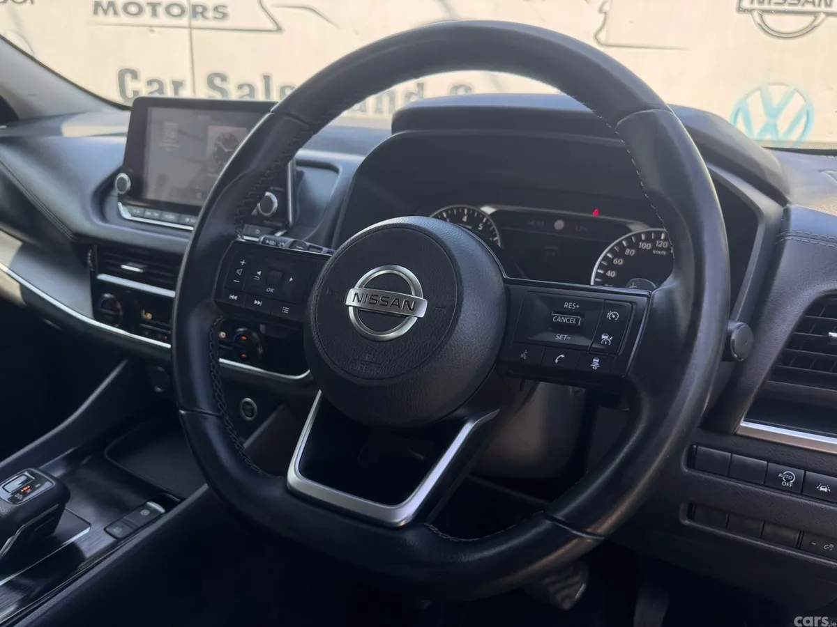 Nissan Qashqai MPV, Petrol, 2022, Black