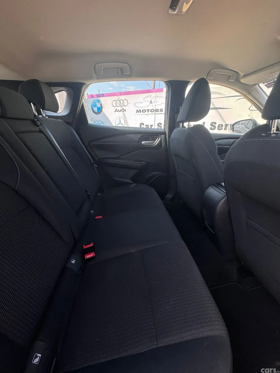 Nissan Qashqai MPV, Petrol, 2022, Black
