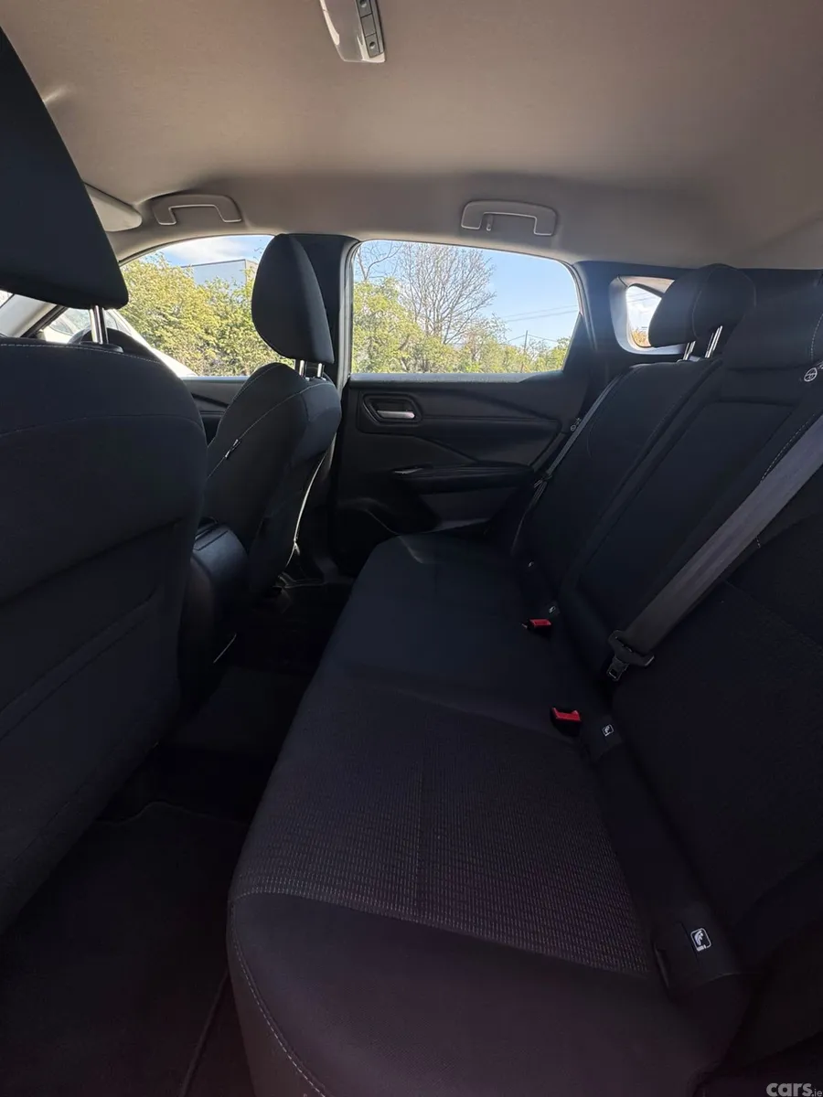 Nissan Qashqai MPV, Petrol, 2022, Black