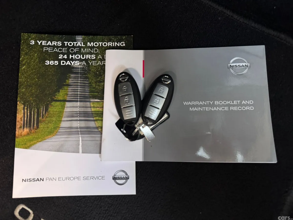 Nissan Qashqai MPV, Petrol, 2022, Black