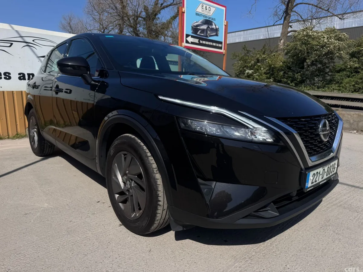 Nissan Qashqai MPV, Petrol, 2022, Black