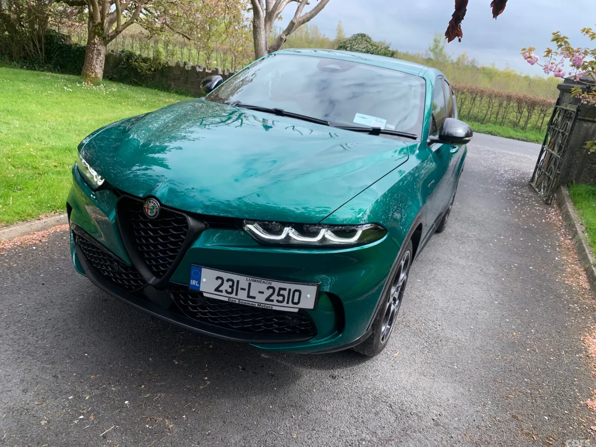 Alfa Romeo Tonale MPV, Petrol Plug-in Hybrid, 2023, Green