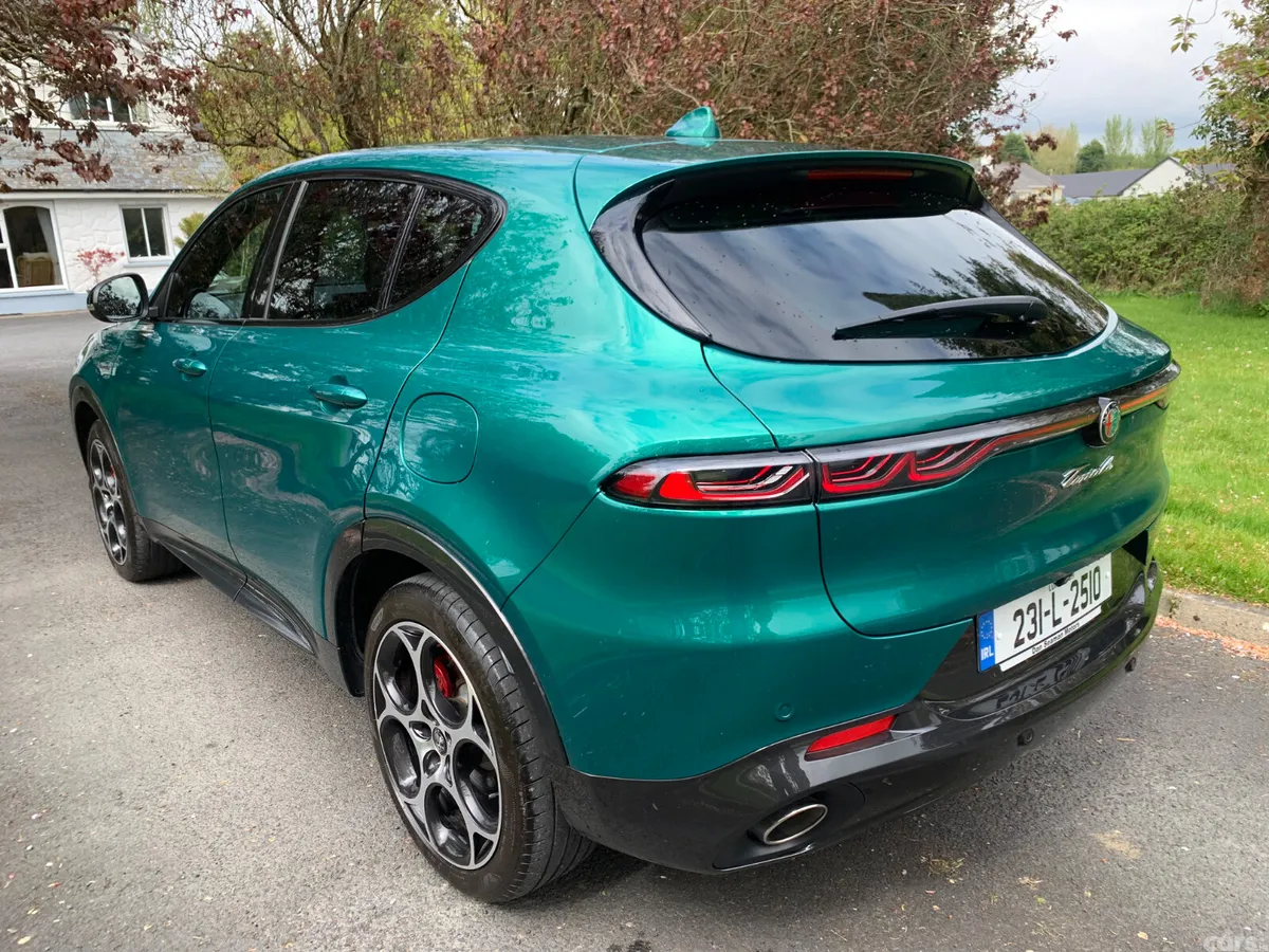 Alfa Romeo Tonale MPV, Petrol Plug-in Hybrid, 2023, Green