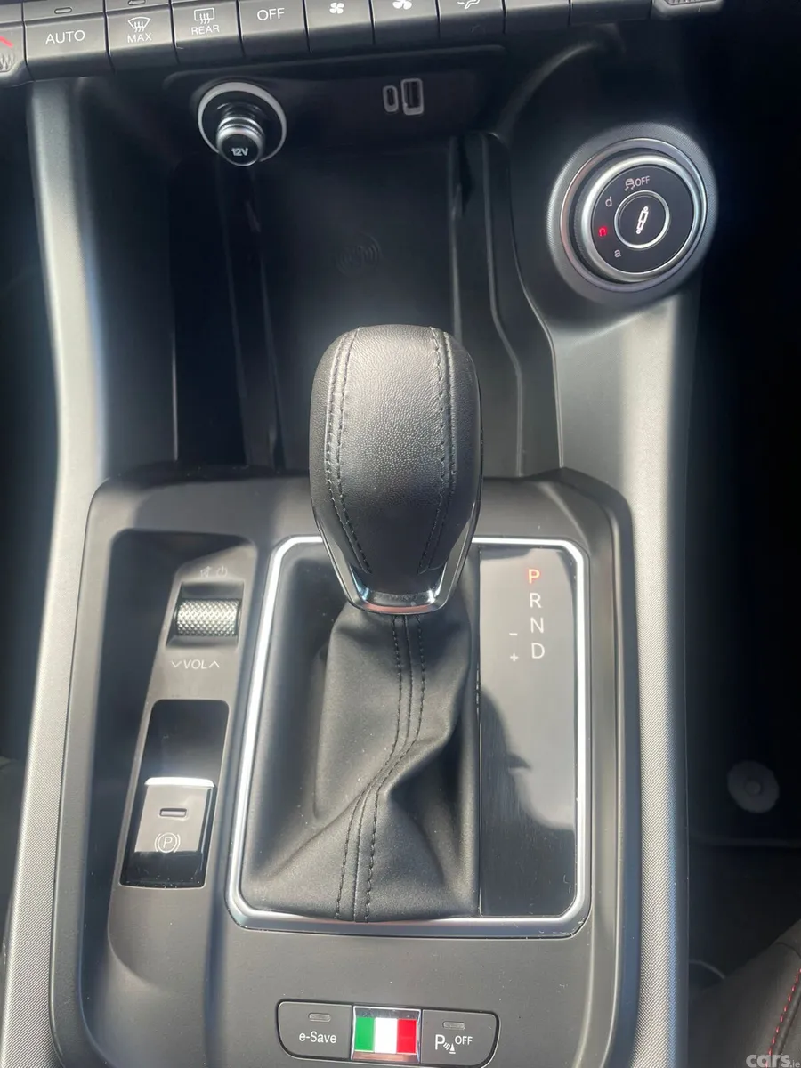 Alfa Romeo Tonale MPV, Petrol Plug-in Hybrid, 2023, Green