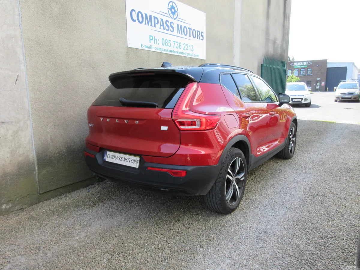 Volvo XC40 Estate, Petrol Plug-in Hybrid, 2021, Red