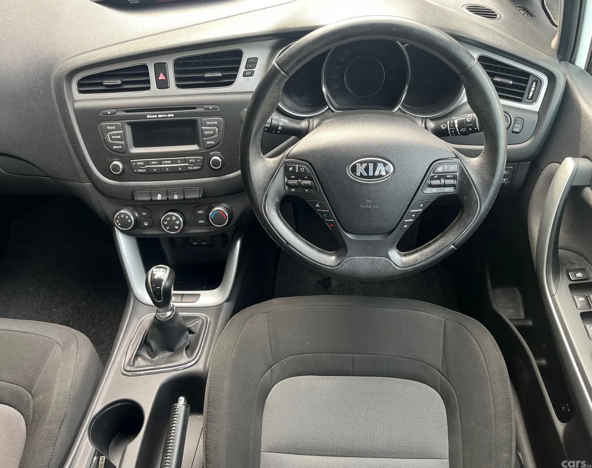 Kia Ceed Hatchback, Diesel, 2015, White