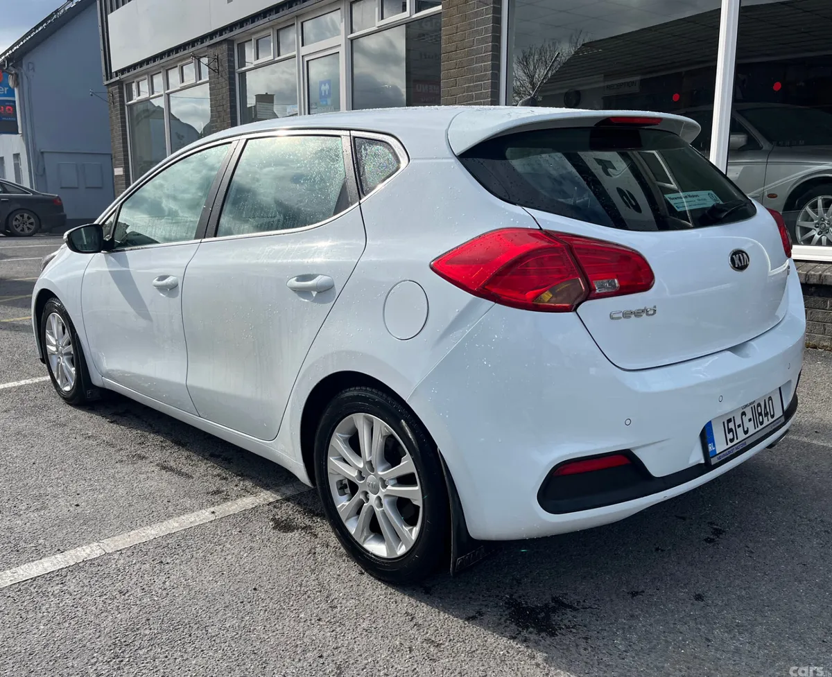 Kia Ceed Hatchback, Diesel, 2015, White
