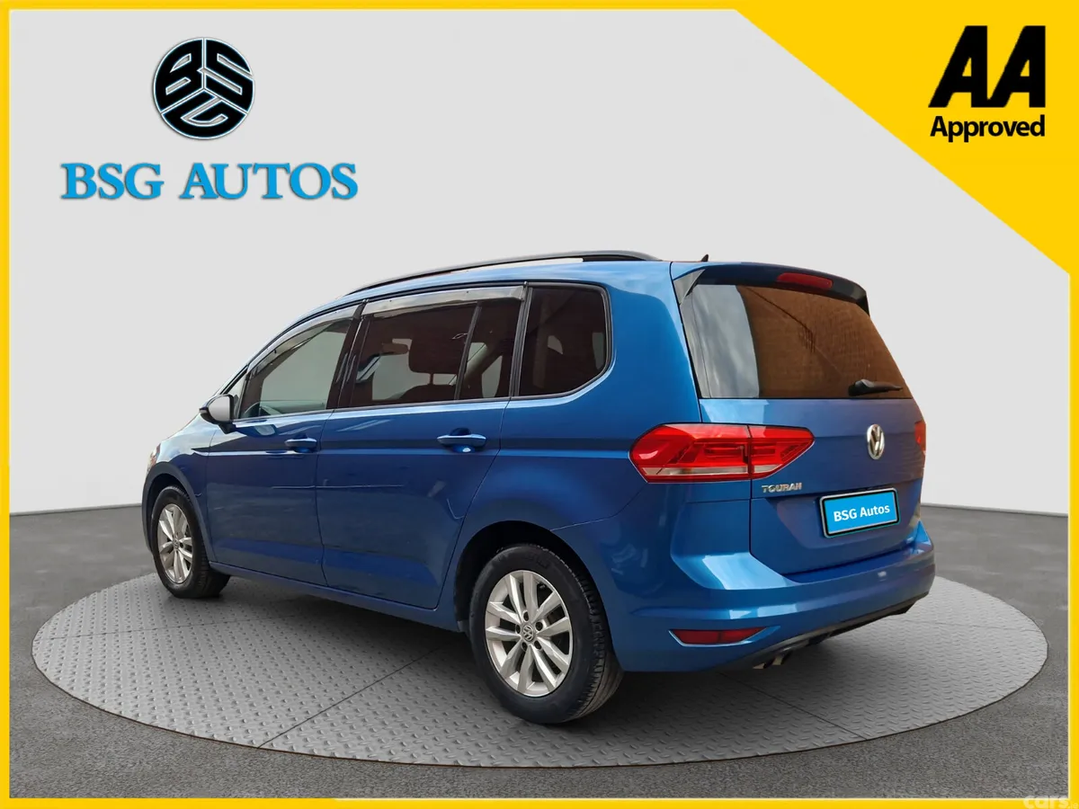 Volkswagen Touran MPV, Petrol, 2017, Blue