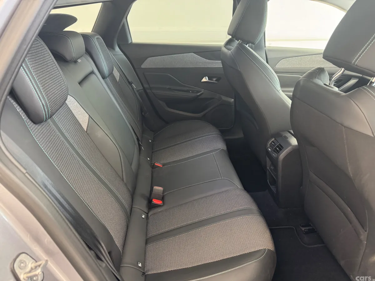Peugeot 308 Estate, Diesel, 2024, Grey