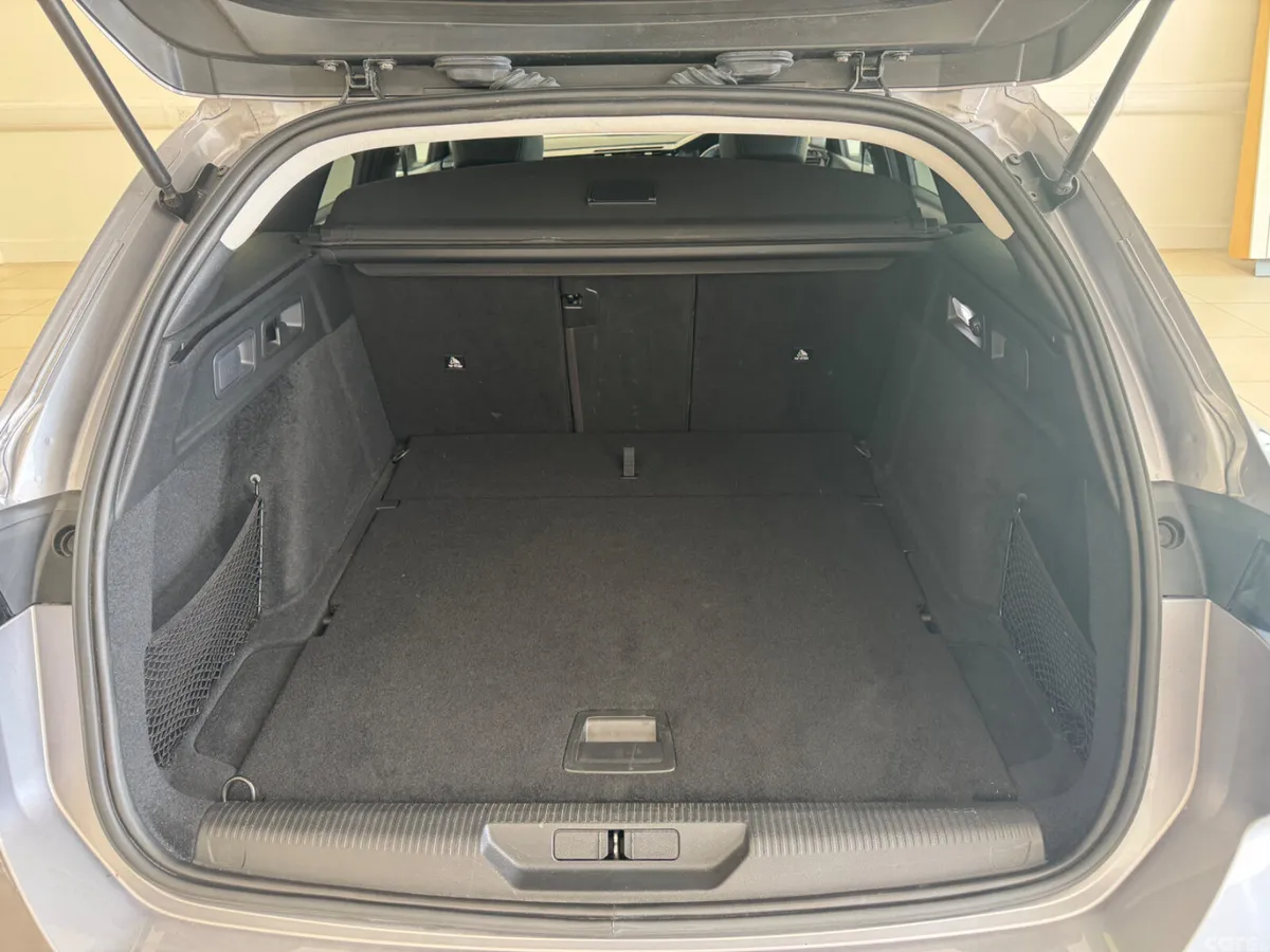Peugeot 308 Estate, Diesel, 2024, Grey