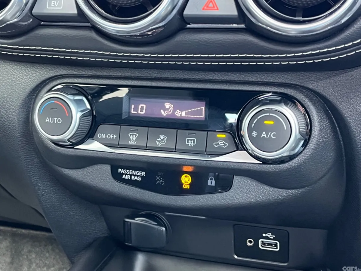 Nissan Juke MPV, Petrol Hybrid, 2024, Red