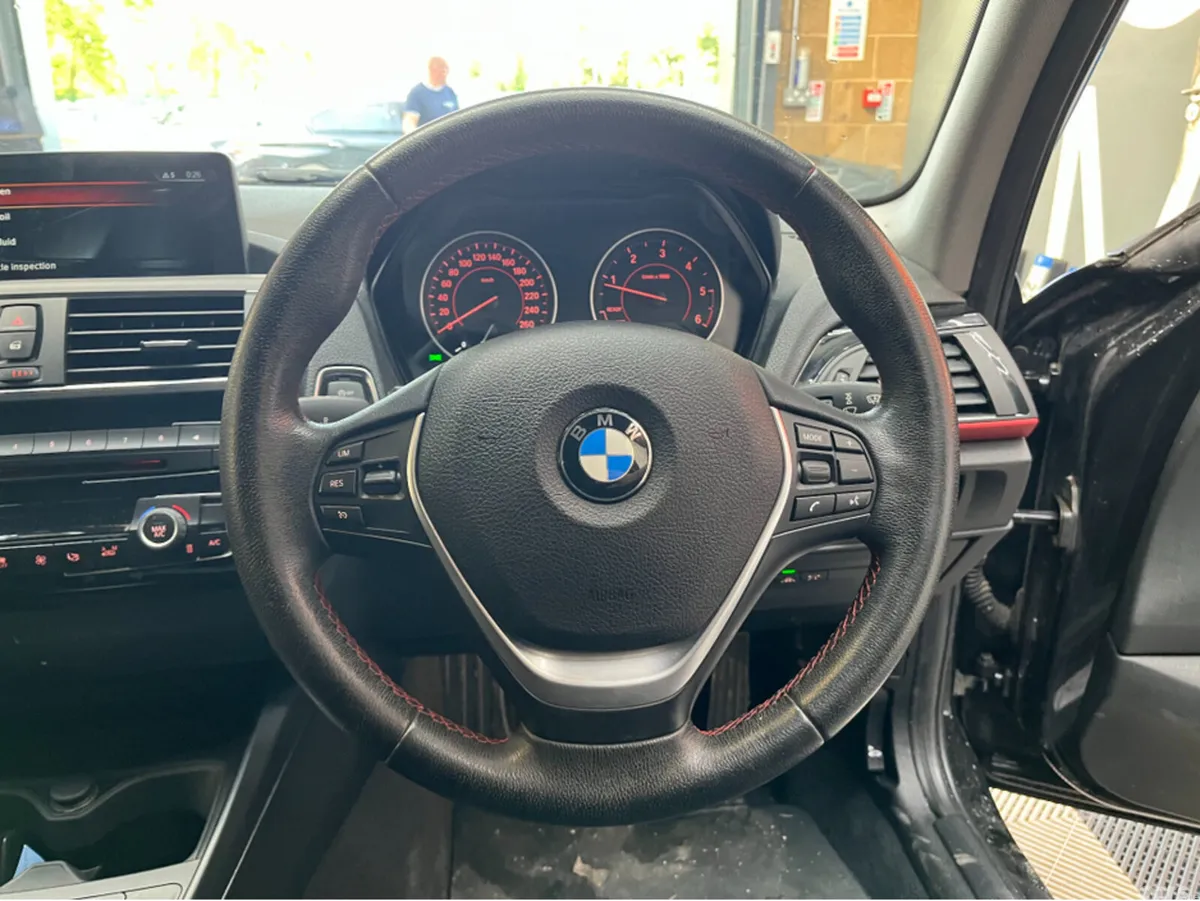 BMW 1-Series Hatchback, Diesel, 2016, Black
