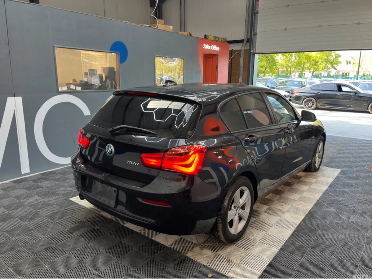 BMW 1-Series Hatchback, Diesel, 2016, Black