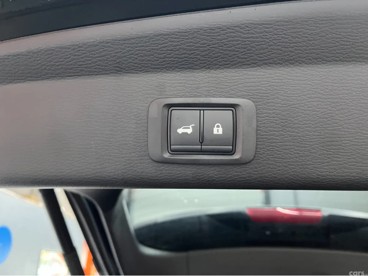 Mitsubishi Outlander SUV, Petrol Plug-in Hybrid, 2024, Black