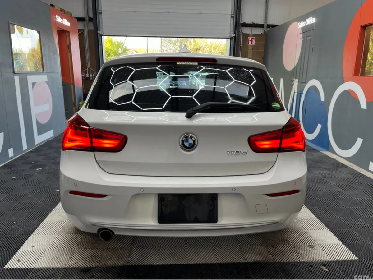 BMW 1-Series Hatchback, Diesel, 2017, White