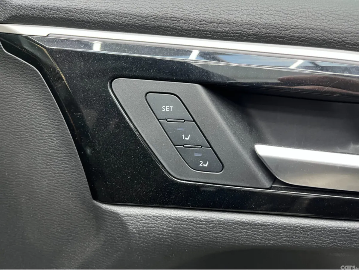 Mitsubishi Outlander SUV, Petrol Plug-in Hybrid, 2024, Black