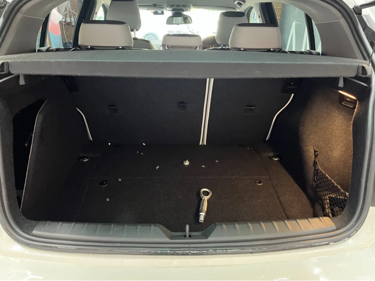 BMW 1-Series Hatchback, Diesel, 2017, White