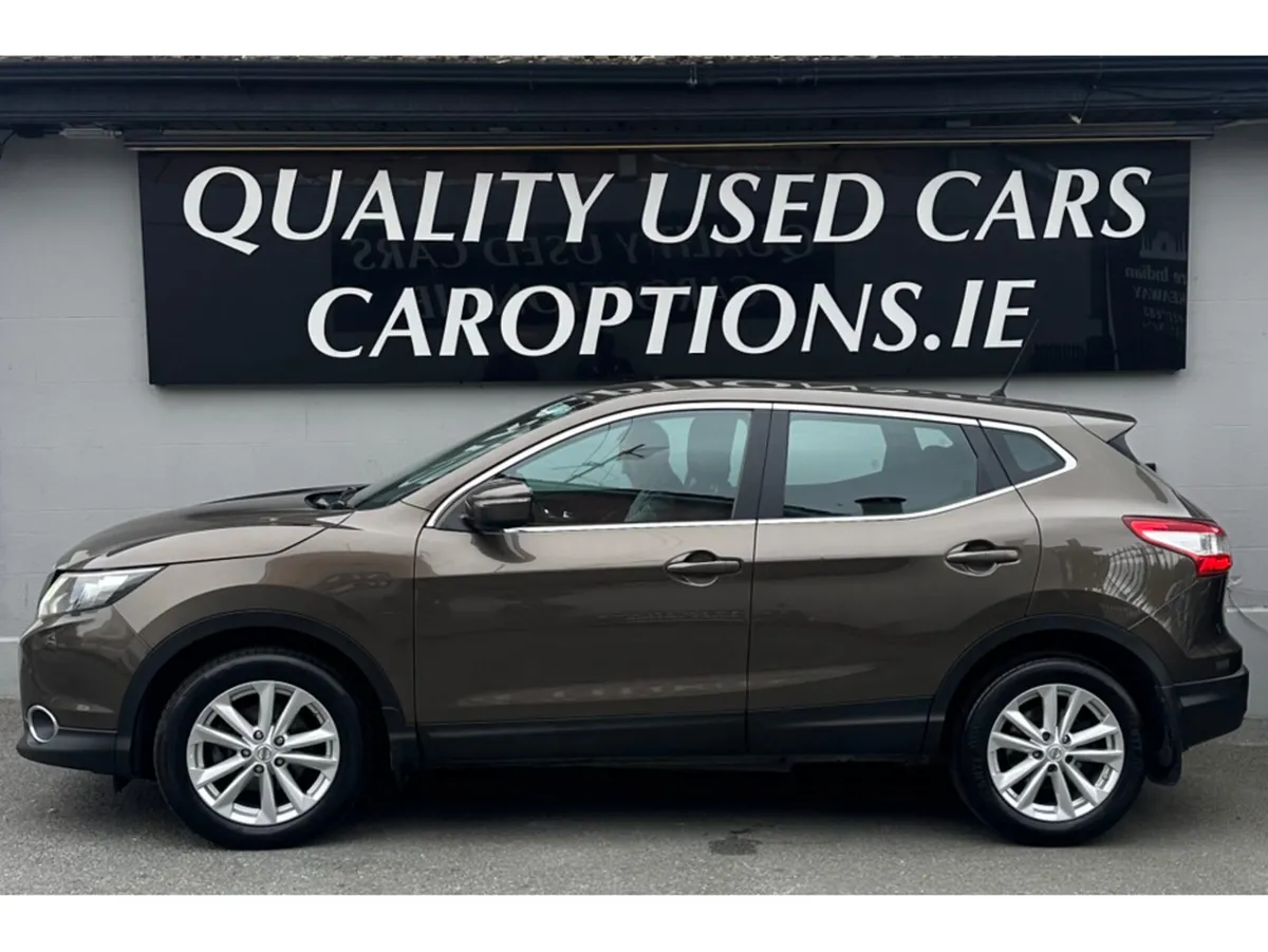 Nissan Qashqai MPV, Diesel, 2014, Brown