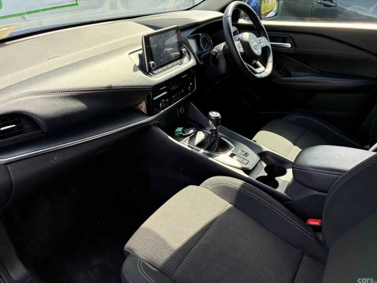 Nissan Qashqai MPV, Petrol, 2023, Blue