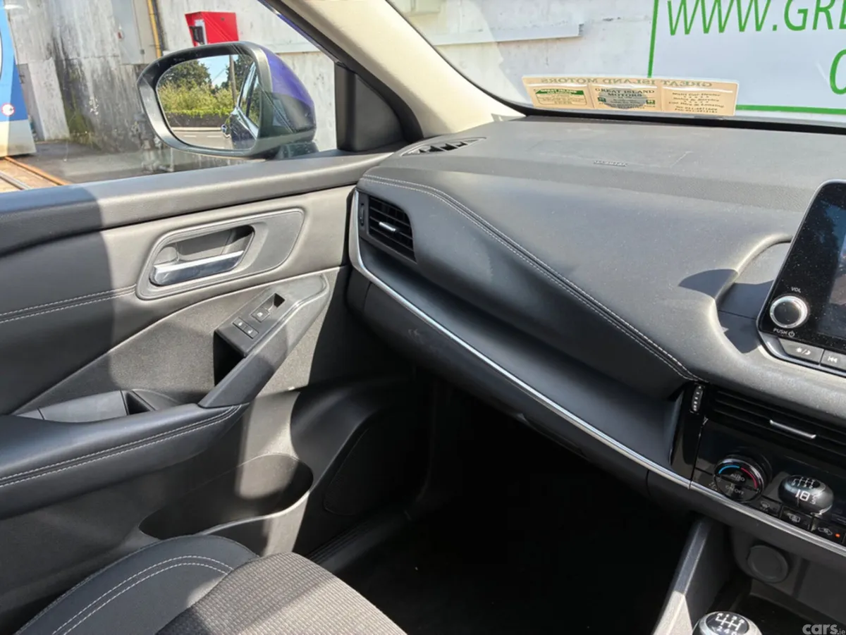 Nissan Qashqai MPV, Petrol, 2023, Blue