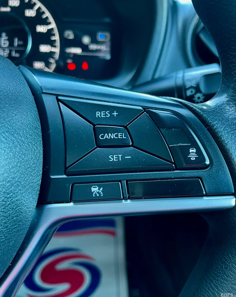 Nissan Note Hatchback, Petrol Hybrid, 2019, Red