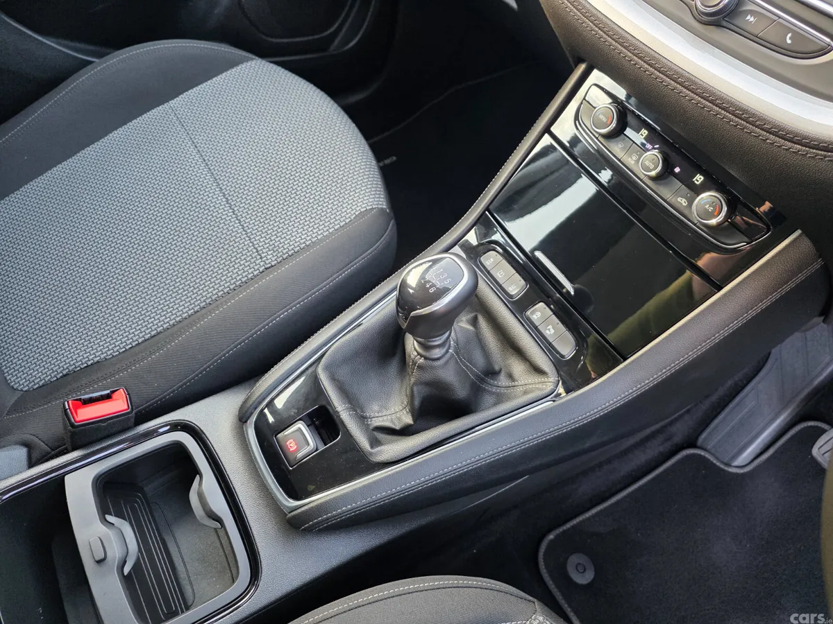 Opel Grandland X SUV, Petrol, 2020, Black