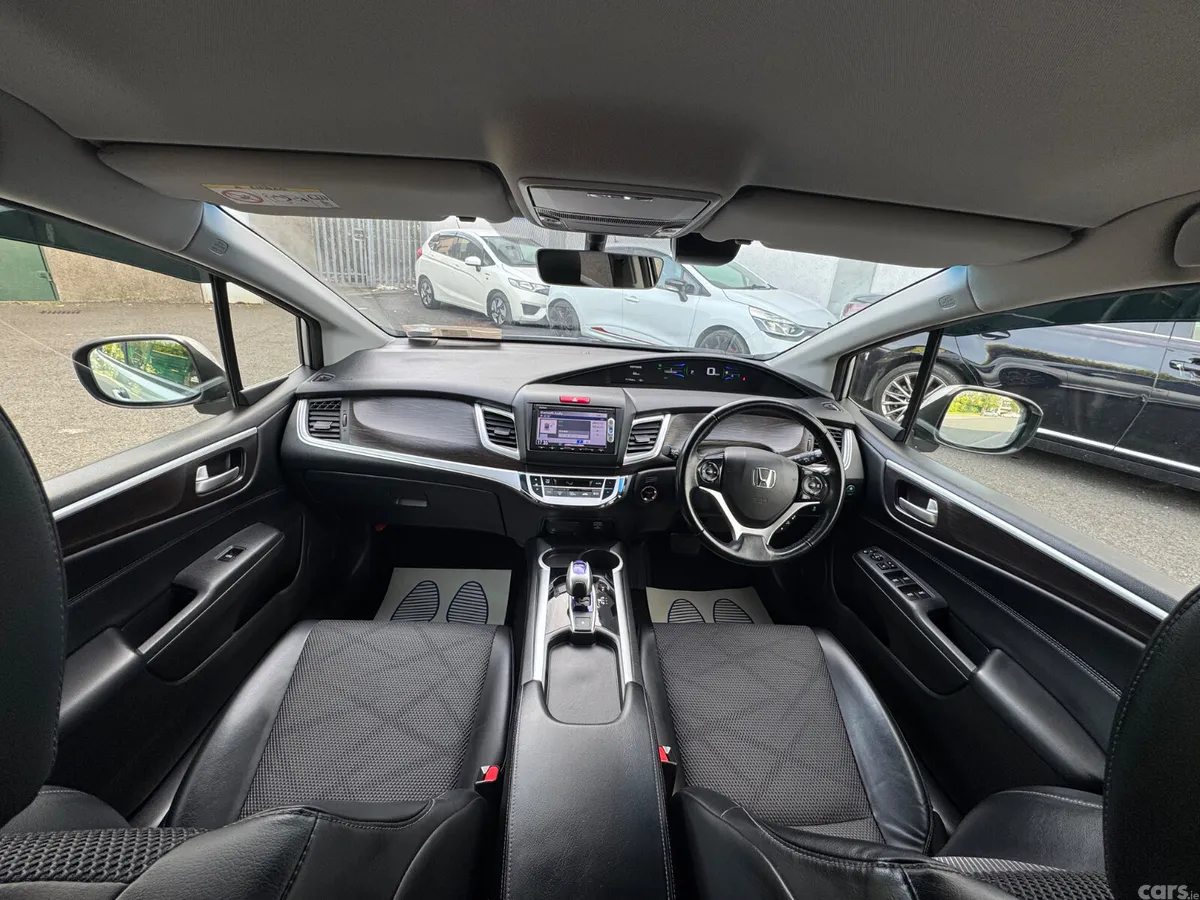 Honda Jade MPV, Petrol Hybrid, 2015, Silver