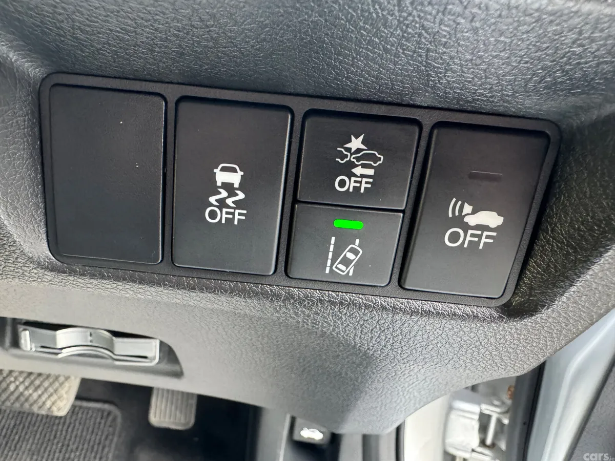 Honda Jade MPV, Petrol Hybrid, 2015, Silver