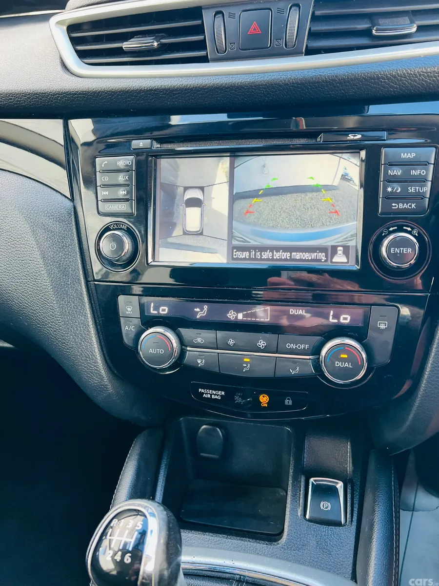 Nissan Qashqai SUV, Diesel, 2017, Silver