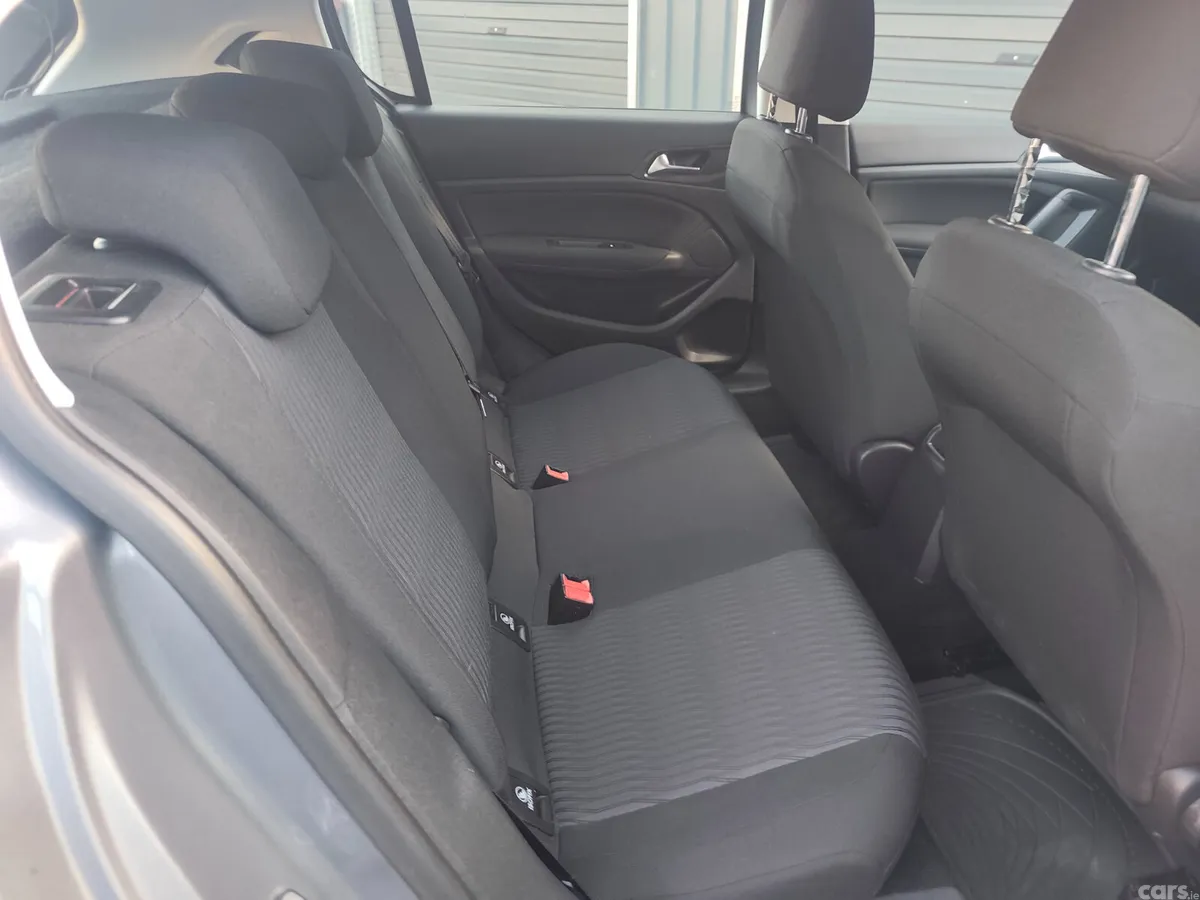 Peugeot 308 Hatchback, Diesel, 2016, Grey