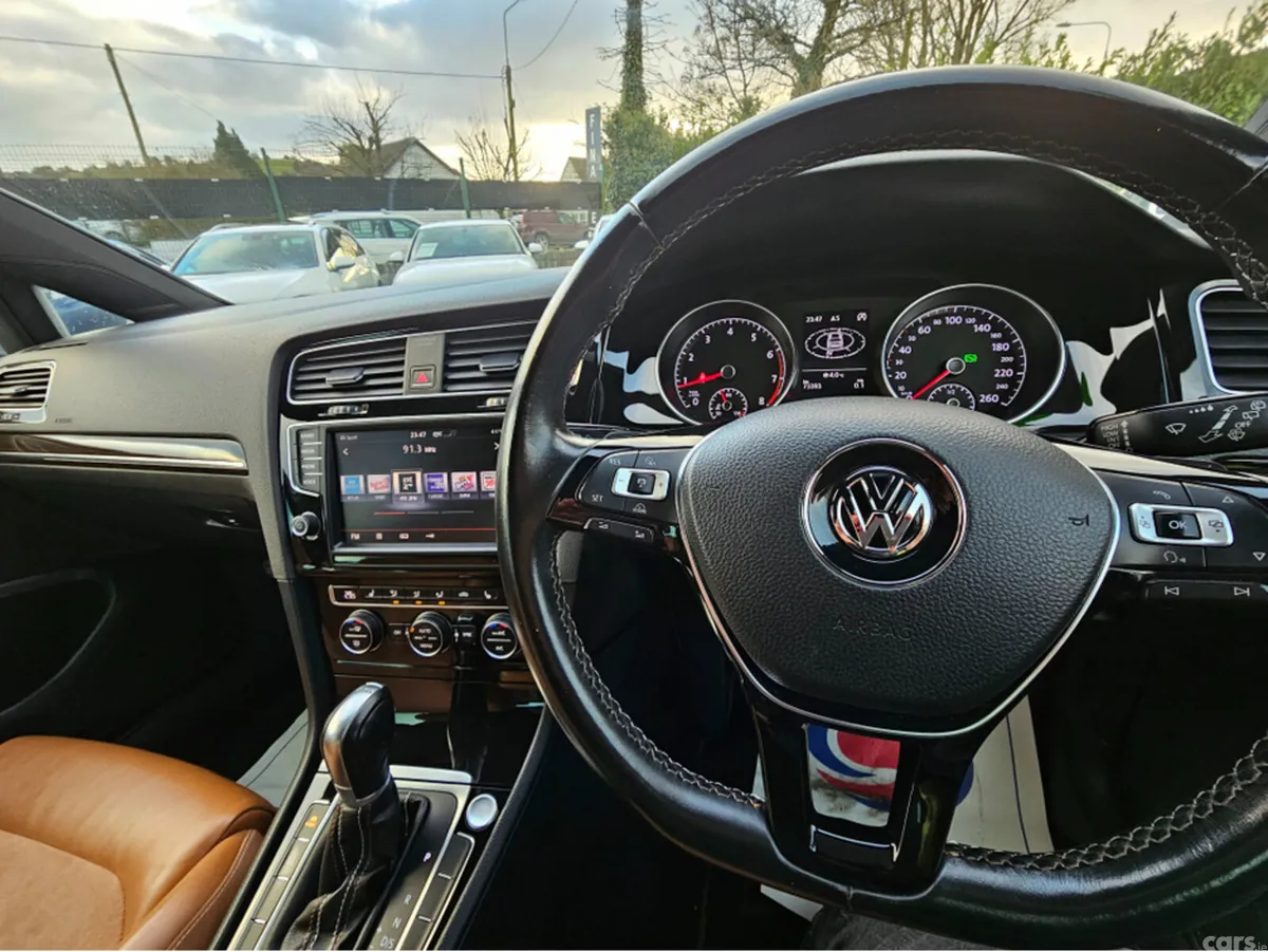 Volkswagen Golf Hatchback, Petrol, 2015, White