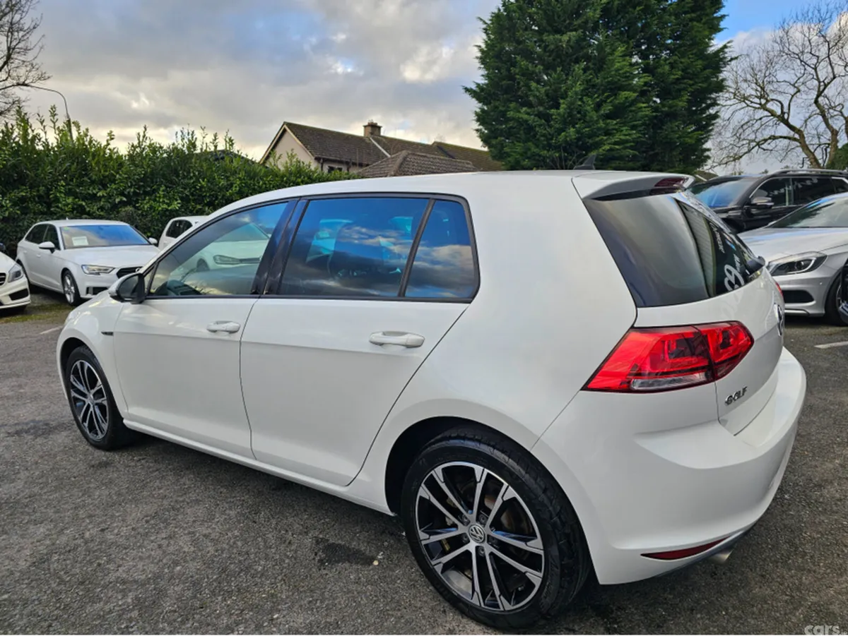 Volkswagen Golf Hatchback, Petrol, 2015, White