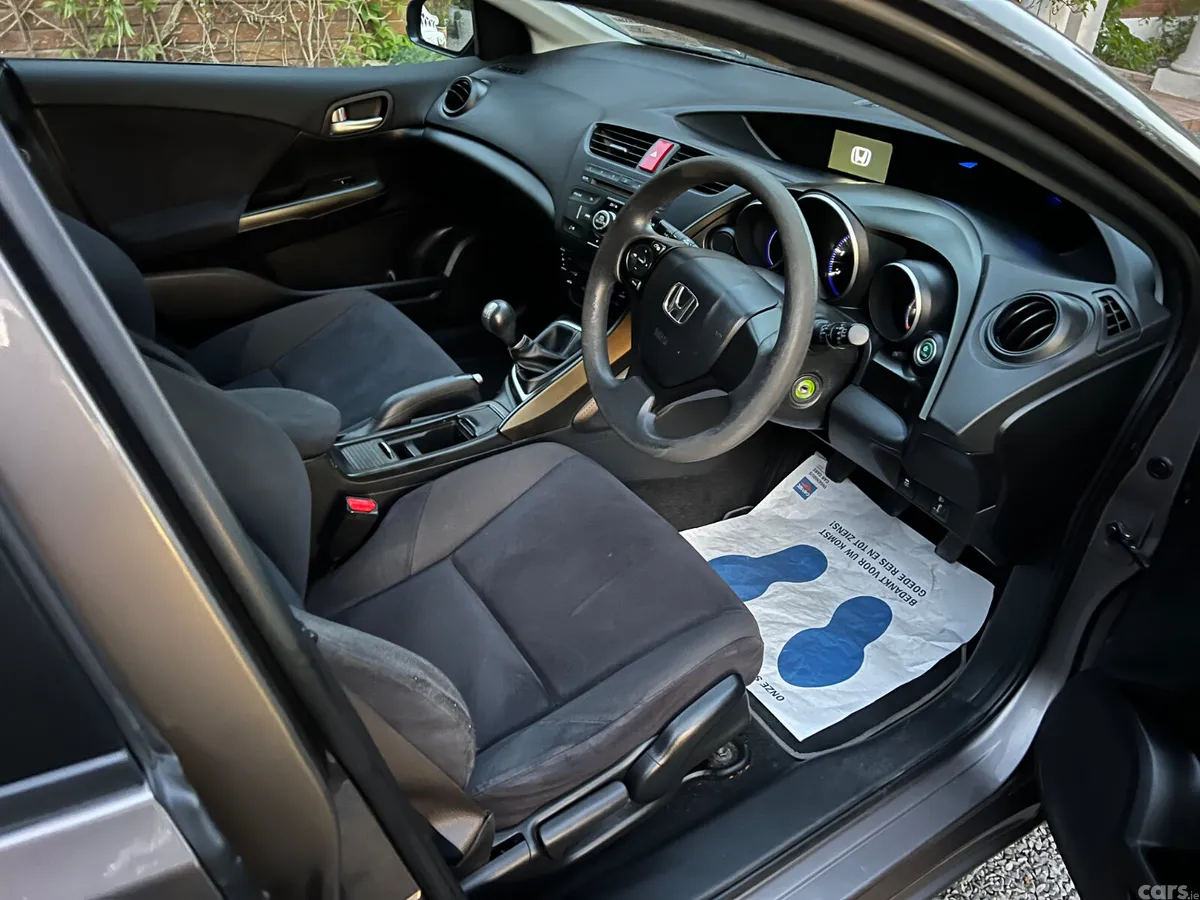 Honda Civic Hatchback, Diesel, 2014, Beige