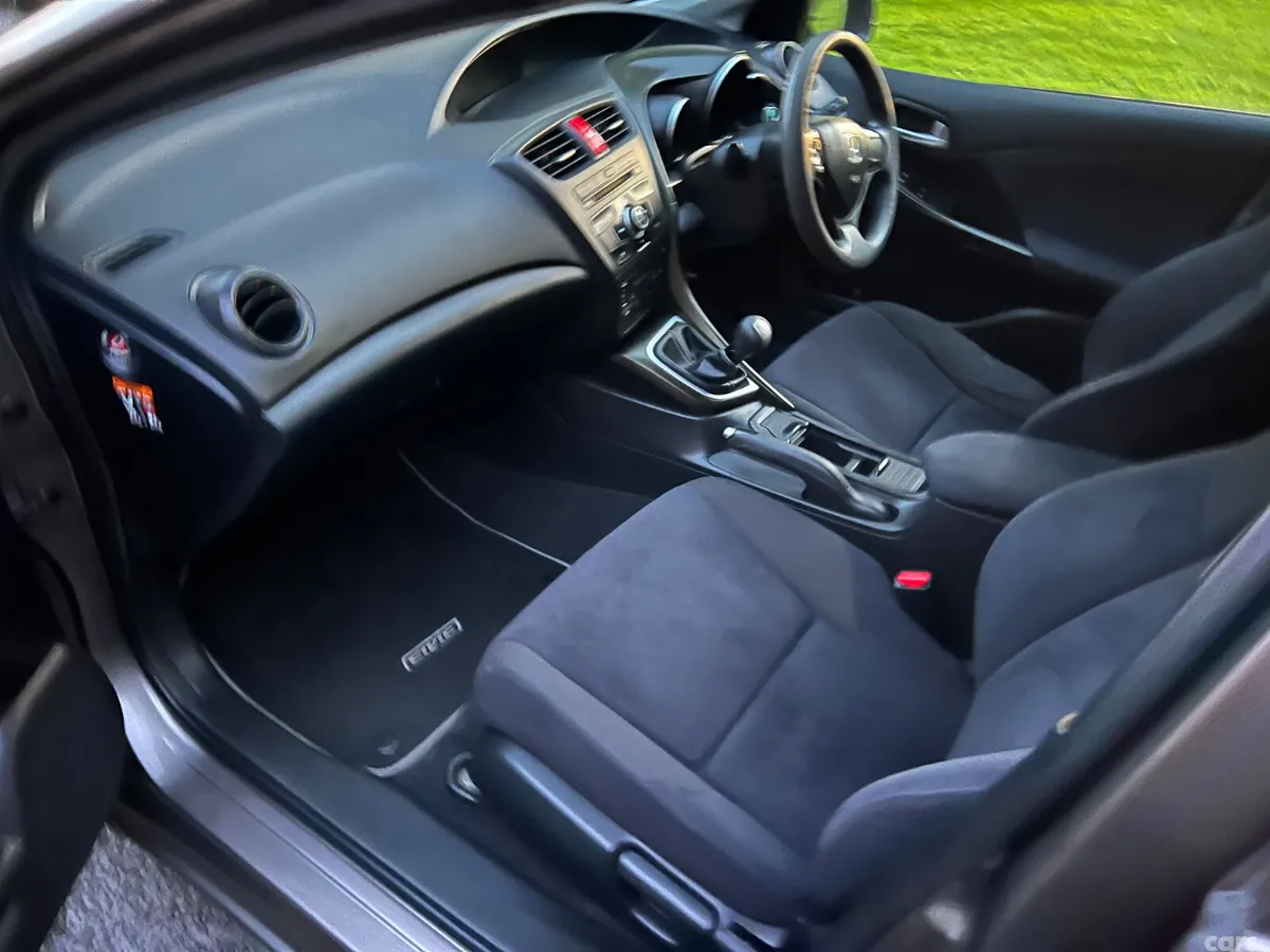 Honda Civic Hatchback, Diesel, 2014, Beige