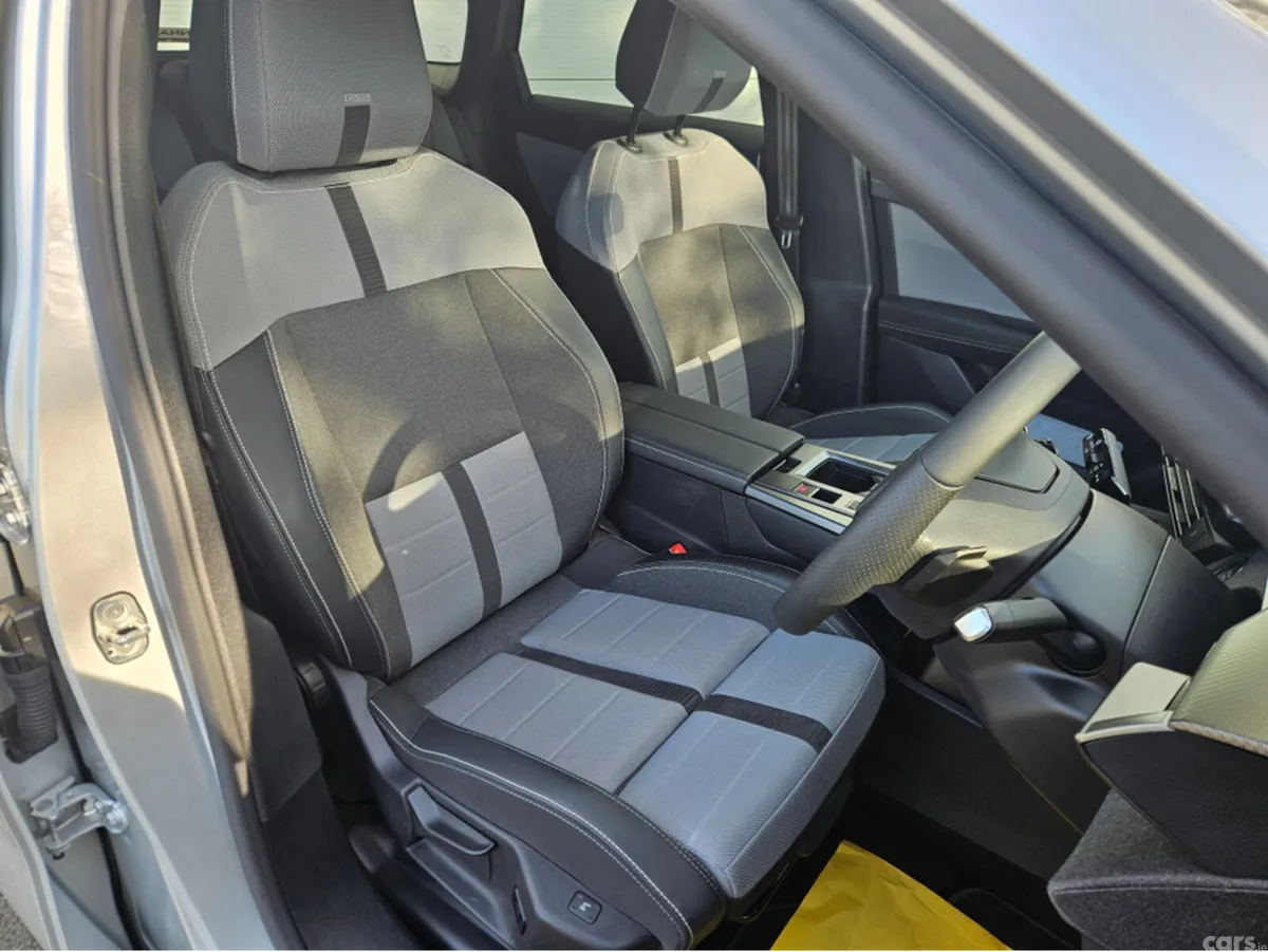 Opel Grandland MPV, Petrol Hybrid, 2025, Grey