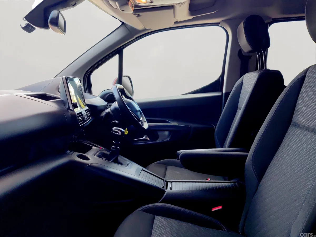 Peugeot Rifter MPV, Diesel, 2021, Brown