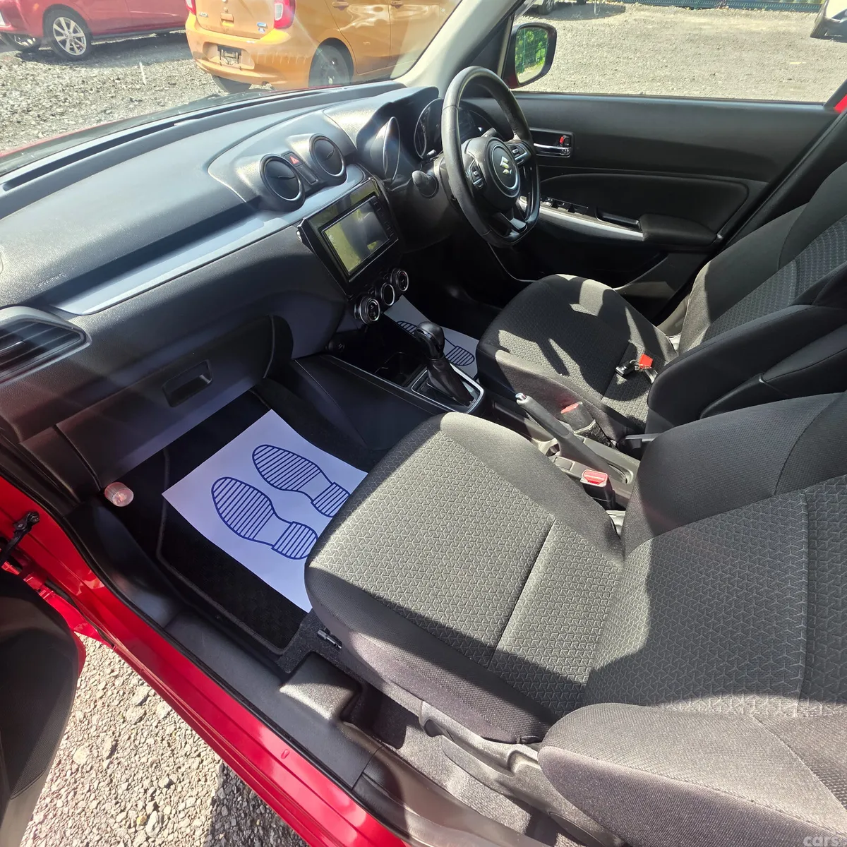 Suzuki Swift Hatchback, Petrol, 2018, Red