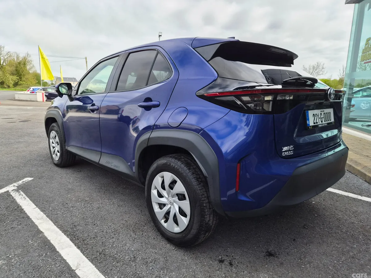Toyota Yaris Cross SUV, Petrol Hybrid, 2022, Blue