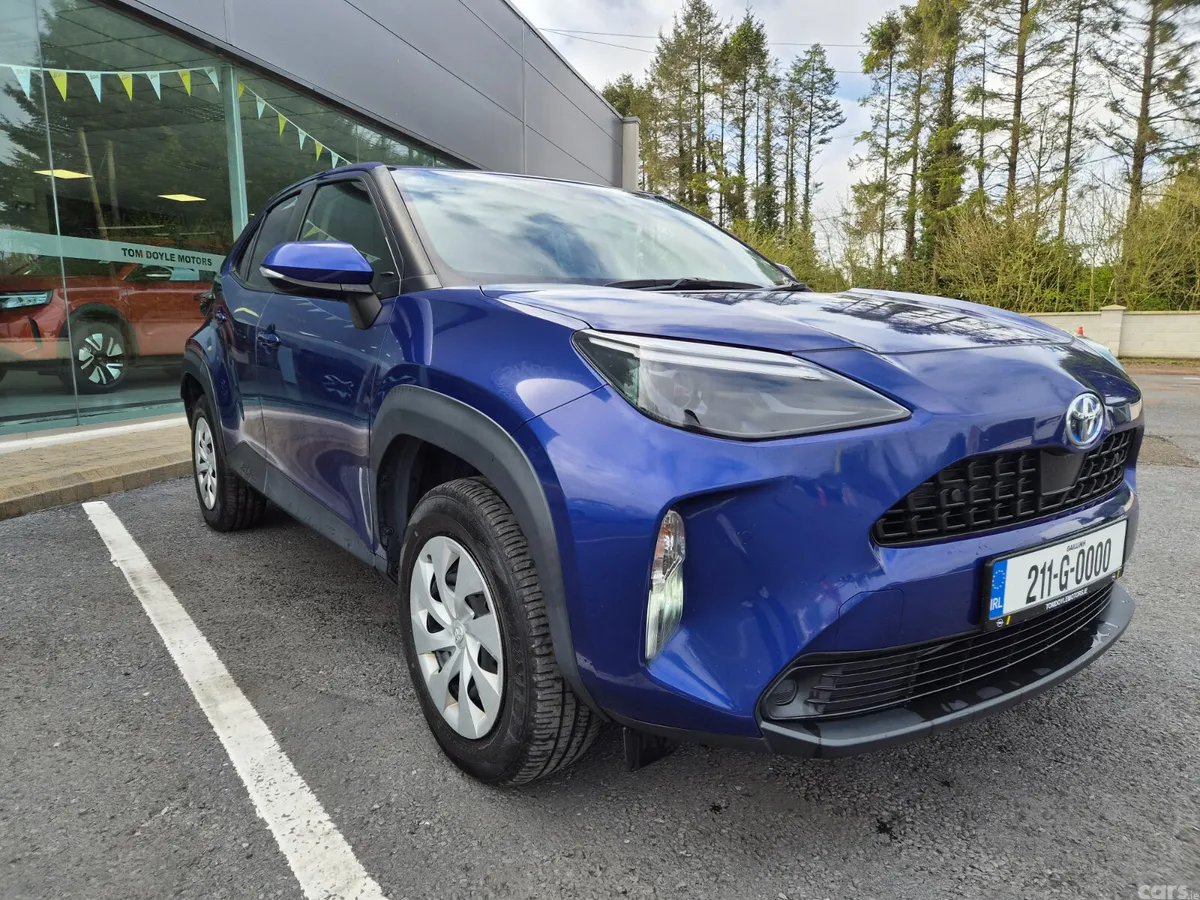 Toyota Yaris Cross SUV, Petrol Hybrid, 2022, Blue