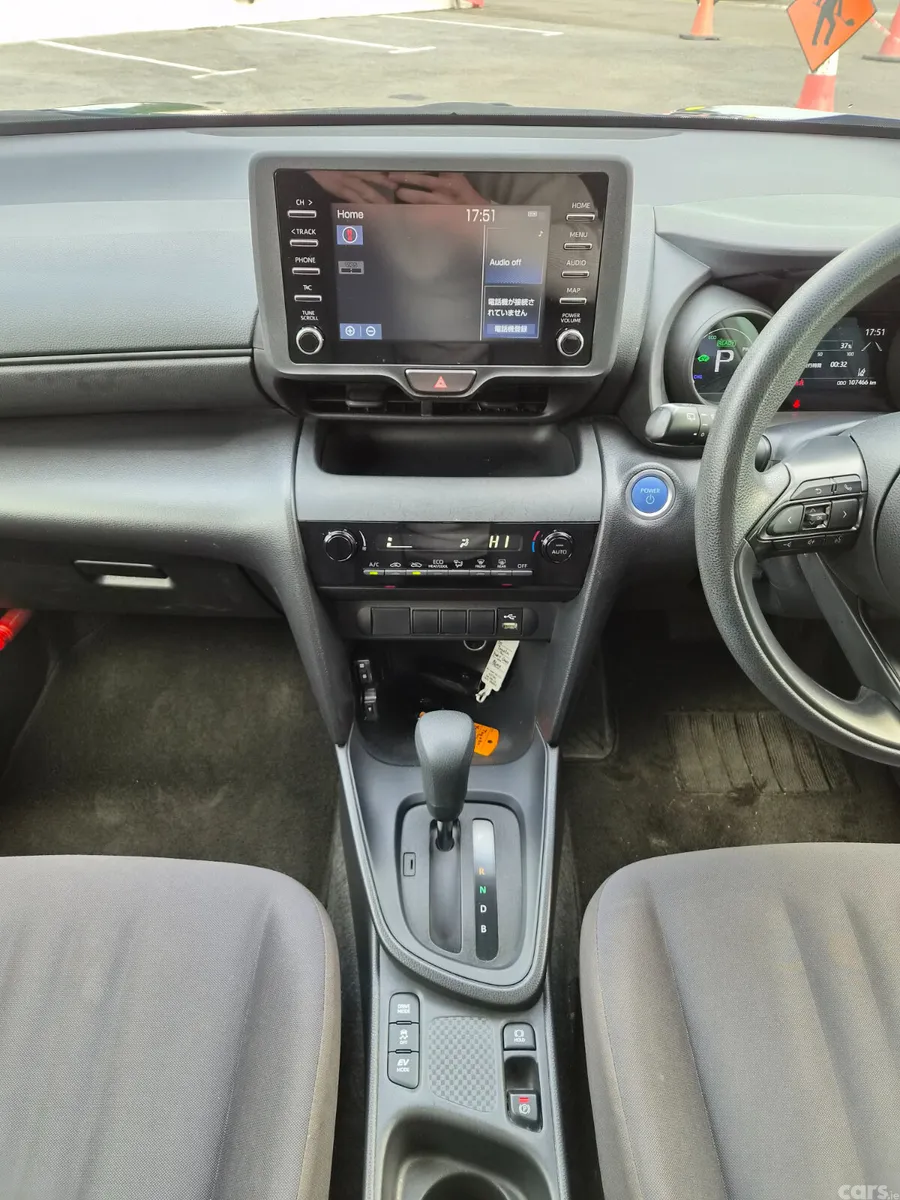 Toyota Yaris Cross SUV, Petrol Hybrid, 2022, Blue