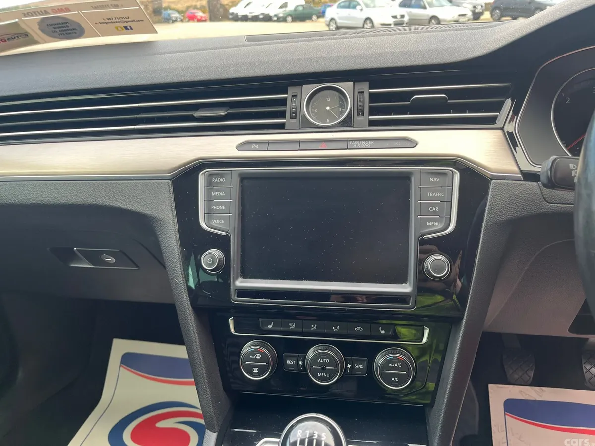 Volkswagen Passat Saloon, Diesel, 2015, Silver