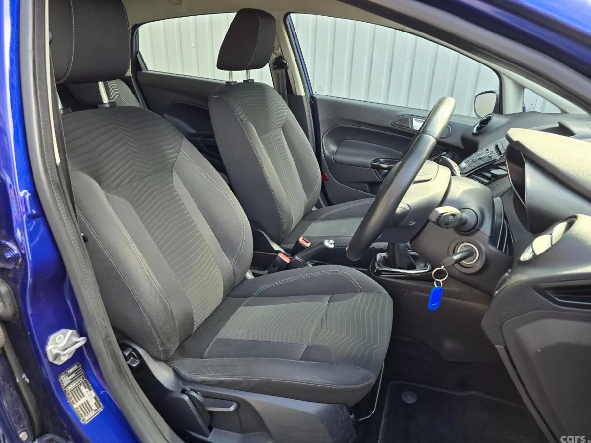 Ford Fiesta Hatchback, Petrol, 2015, Blue