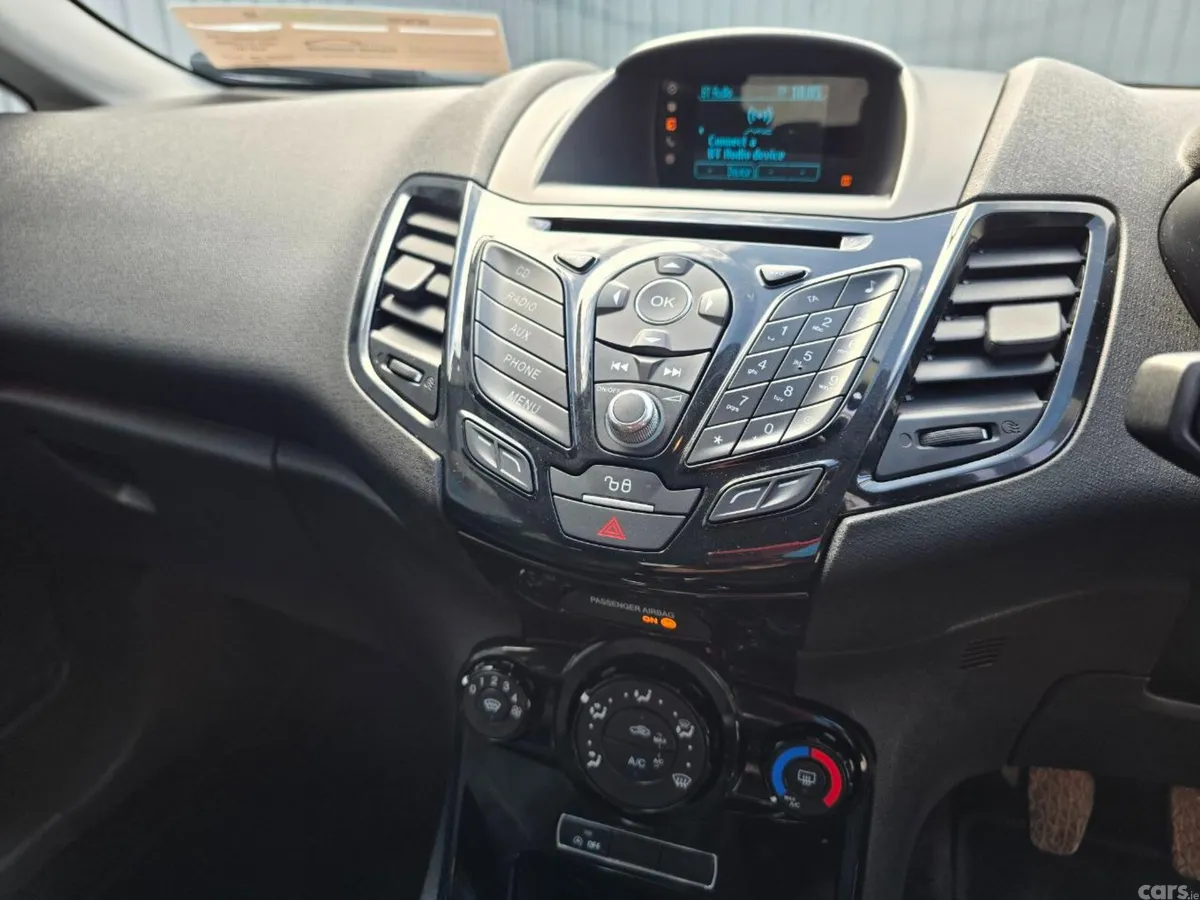 Ford Fiesta Hatchback, Petrol, 2015, Blue