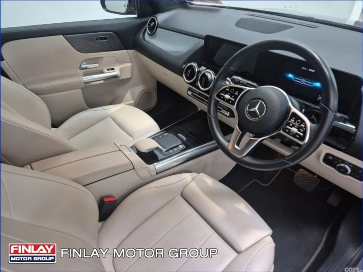 Mercedes-Benz GLA SUV, Diesel, 2023, Grey